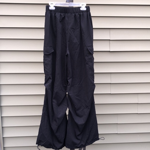 NEW LISTING! Shein Parachute Cargo Pants - Picture 8 of 8